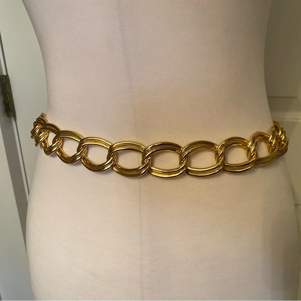 NEW CRISTELLA BELT LARGE DOUBLE LOOP GOLD CHAIN ITALY SIZE L NWT